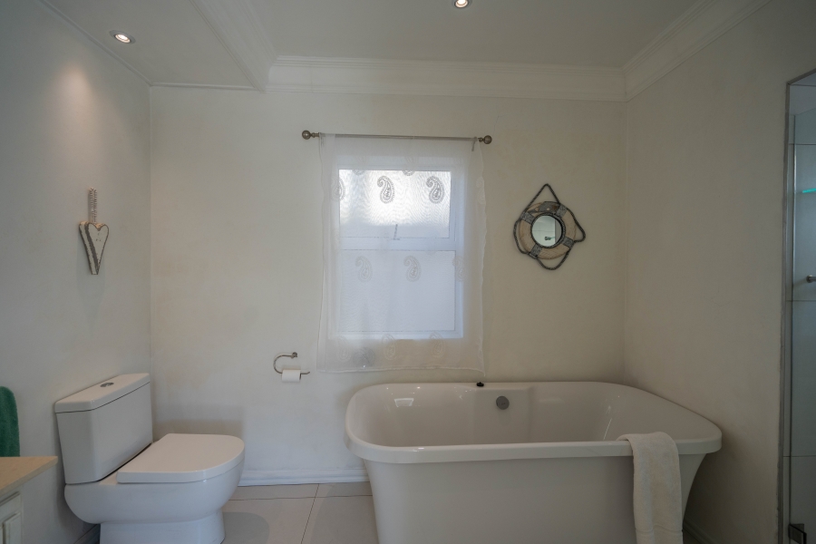 7 Bedroom Property for Sale in Royal Alfred Marina Eastern Cape